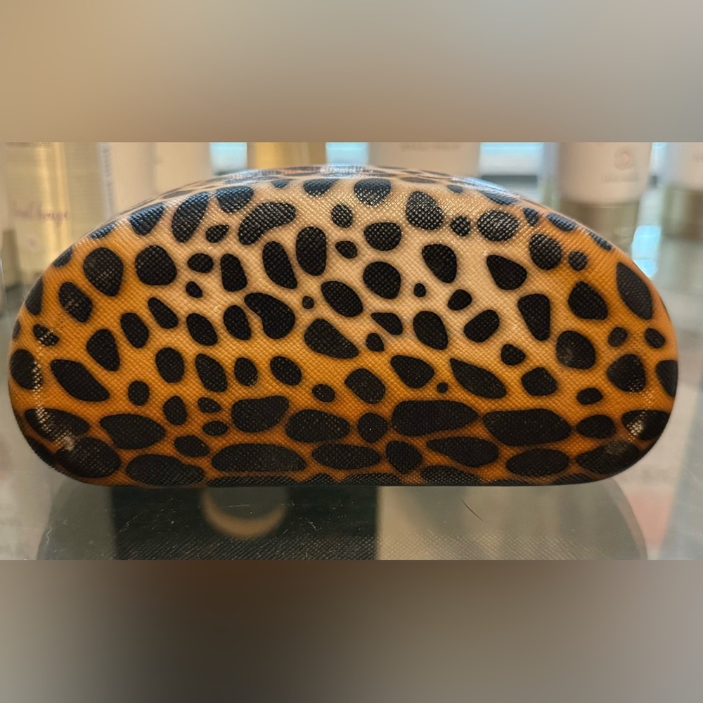 Chic Hardshell Leopard Print Glasses or Sunglasses Case - Picture 3 of 5